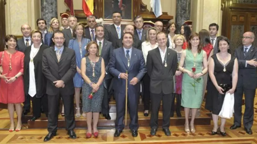 Carlos Negreira ya es alcalde de A Coruña