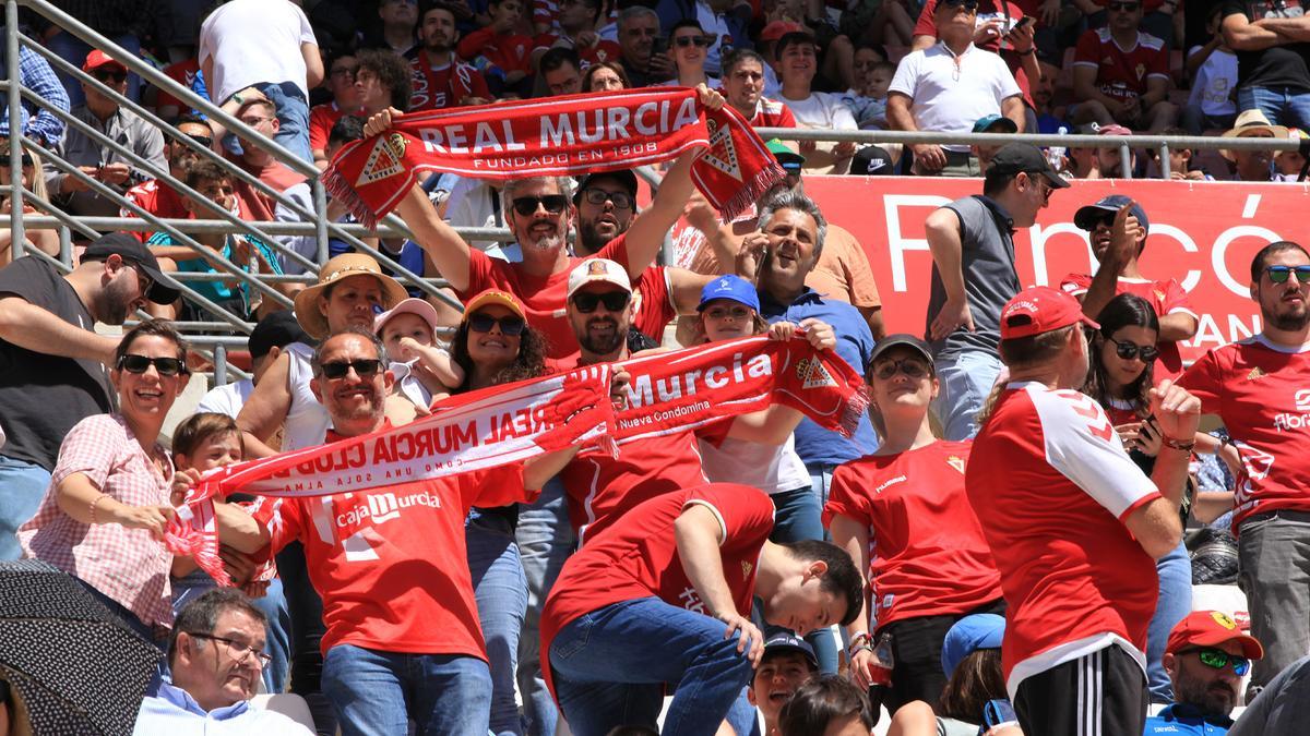 Aficionados en el Real Murcia-Atlético Baleares