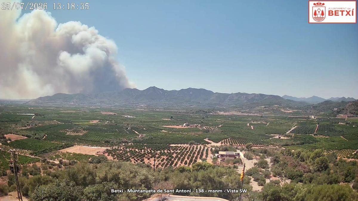Incendio de La Vall d'Uixó desde Betxí.