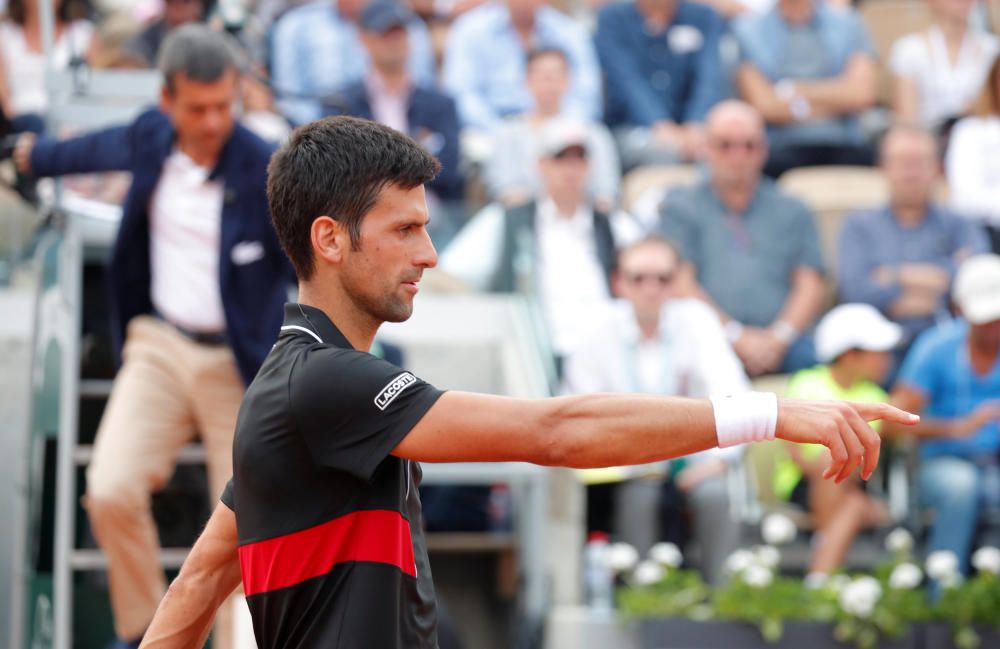 Partido entre Cecchinato y Djokovic en París