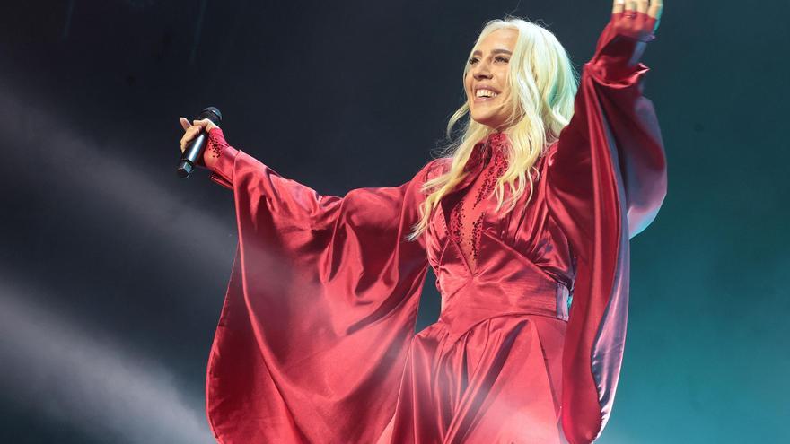 Mónica Naranjo enciende el Roig Arena con sus grandes hits