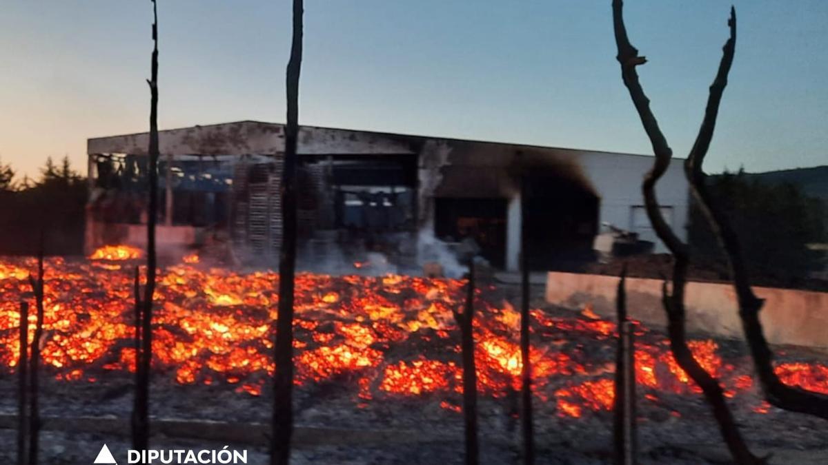 Estado de la nave de Vera de Moncayo (Zaragoza) tras el incendio