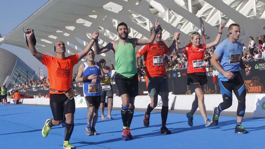 El Maratón 2015 dejó en Valencia 17 millones de euros