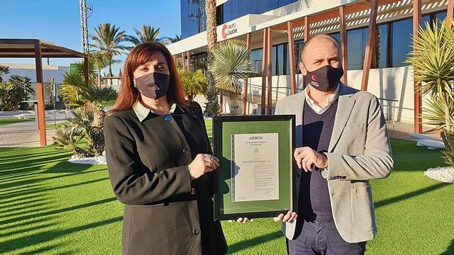 Carmen Sicilia y Demetrio Lajarín, directivos de Grupo Caliche.