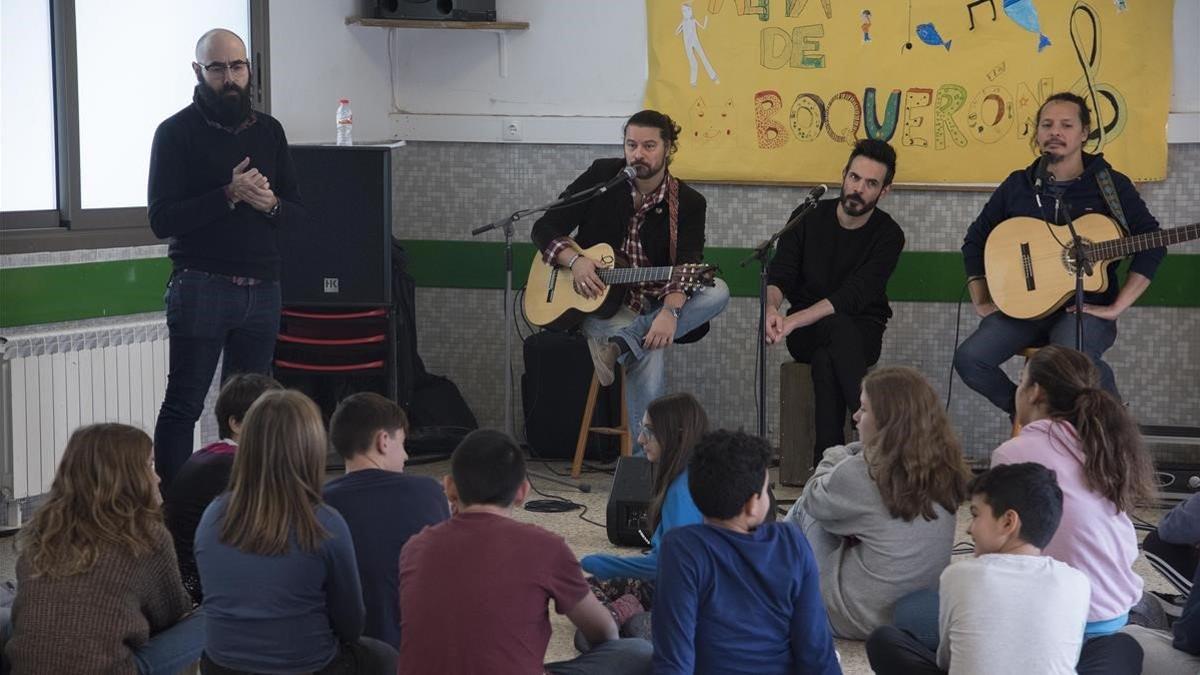 Alma de Boquerón, con los alumnos de 1º de ESO de Nou Patufet