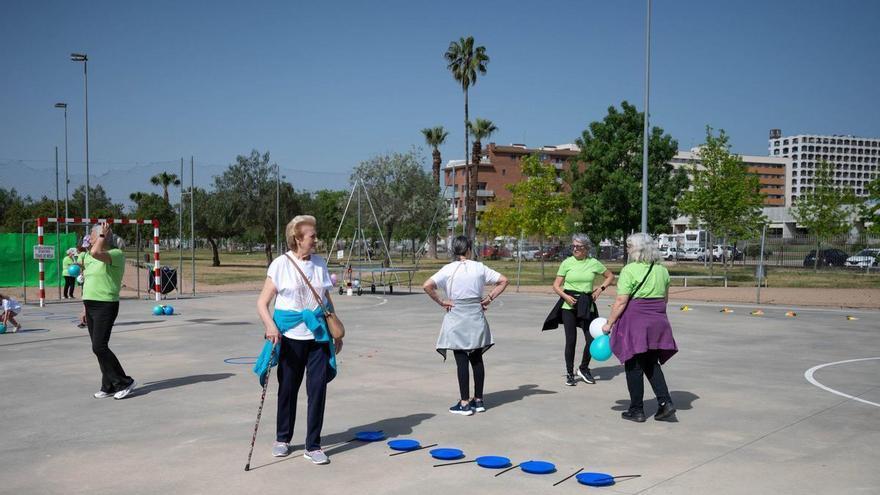 Fotogalería | Una jornada de deporte para los mayores de Badajoz