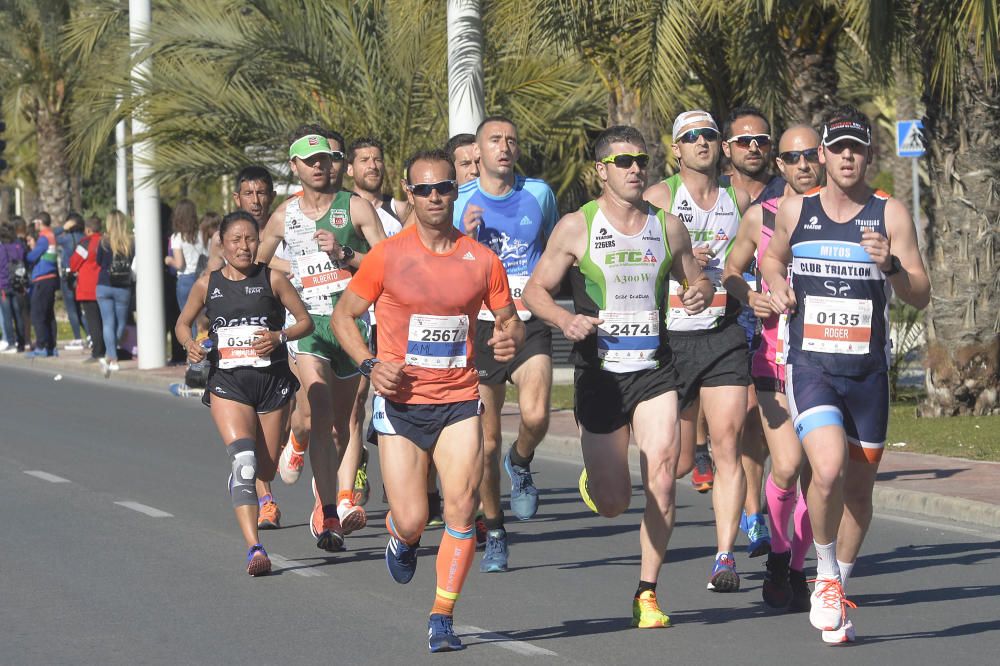 Hassane Ahouchar logra su cuarta victoria en el Medio Maratón de Elche