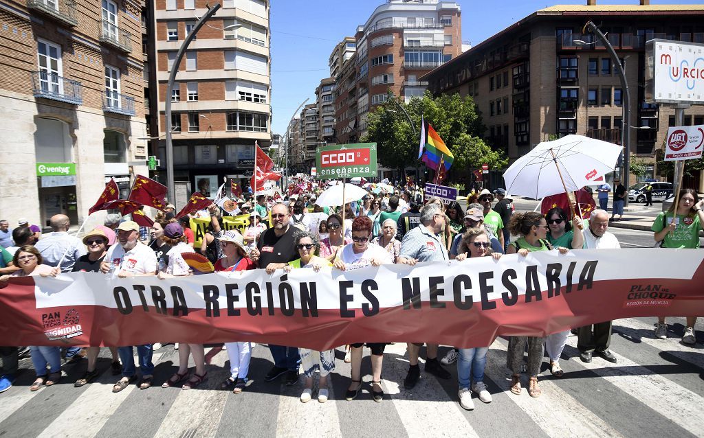 Las mareas se echan a la calle en el Día de la Región de Murcia