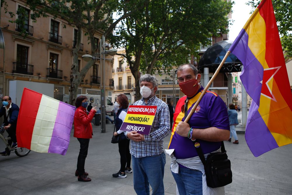 Un centenar de cordobeses reclaman una consulta popular para elegir entre Monarquía y República