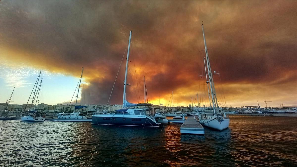 El incendio de Los Gallardos, Almería, en imágenes.