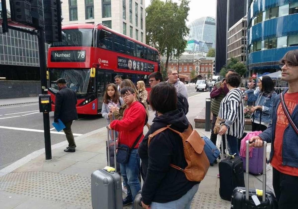 Usuarios del centro Juan María aterrizan en Londres