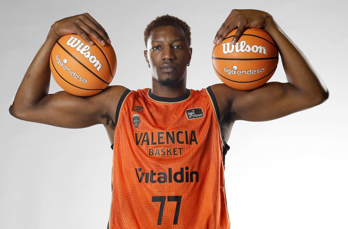 Yankuba Sima aún no tiene confirmado su futuro en el Valencia Basket 26/27.