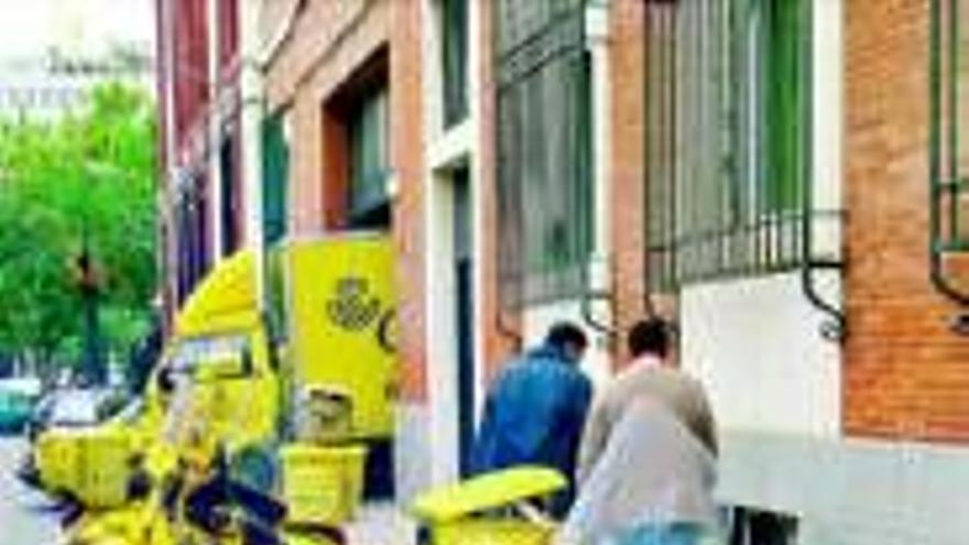 El Gobierno abre el sobre de Correos