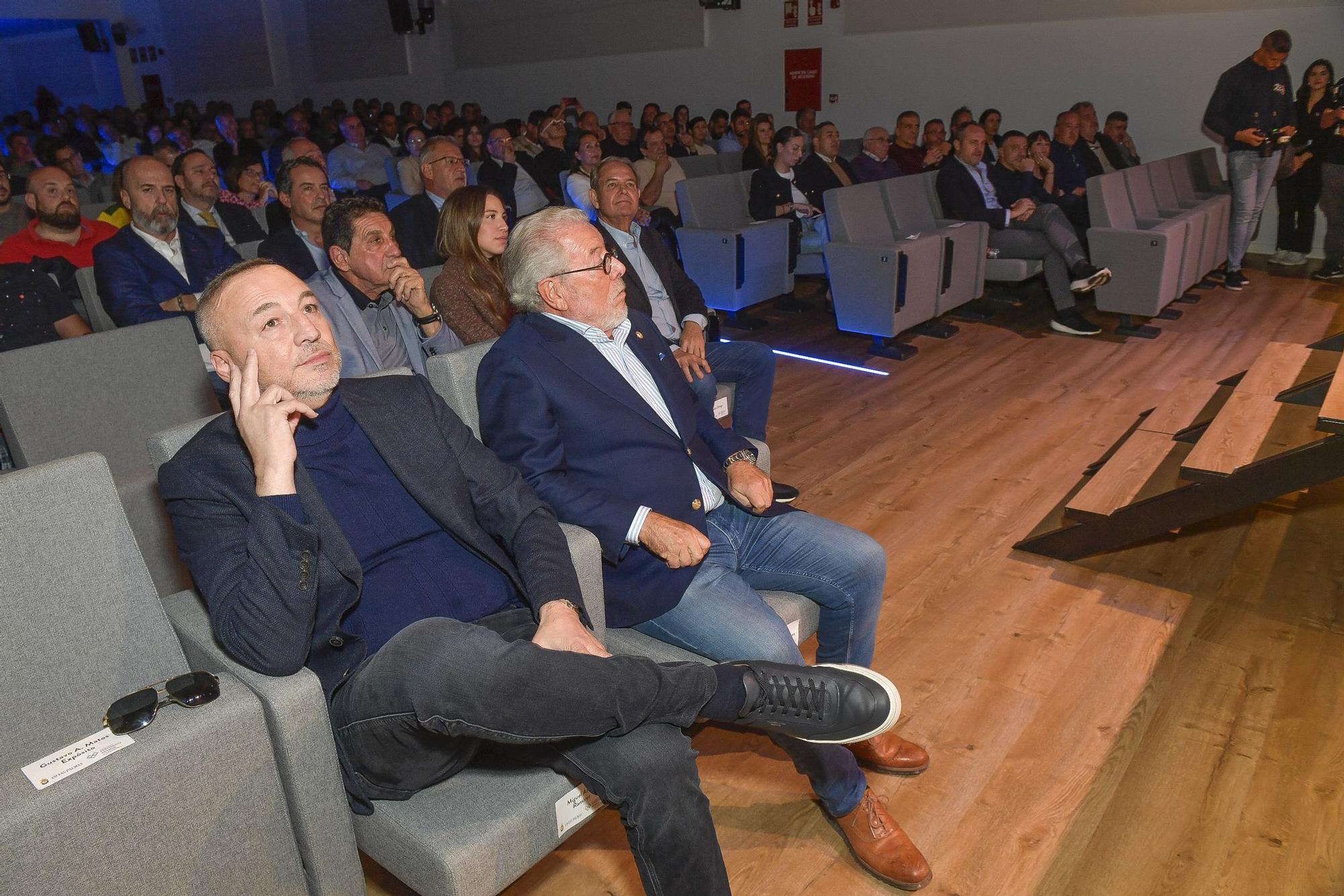 Coloquio 'El Periodismo Deportivo de ayer y hoy' con José Ramón de la Morena y José María García