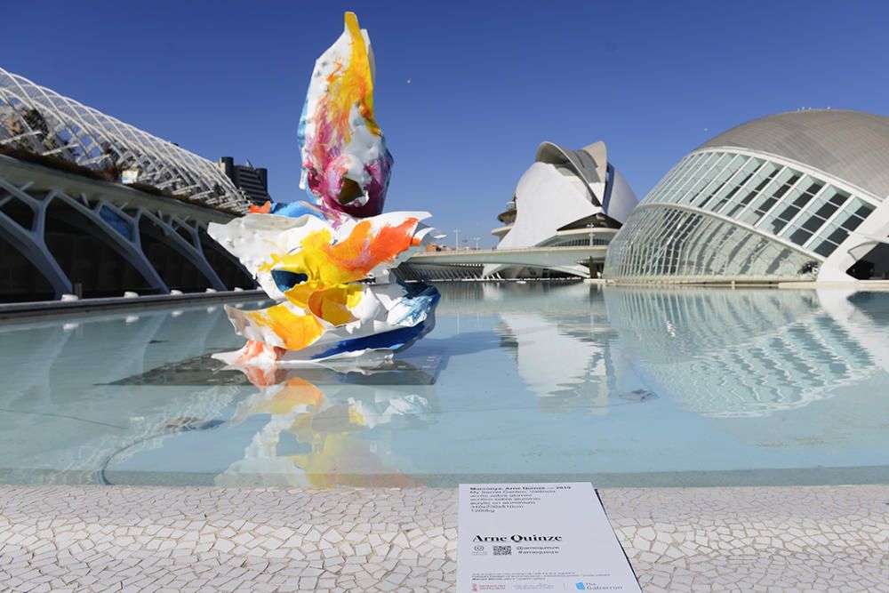 Arne Quize planta su 'jardín' junto a la obra de Calatrava