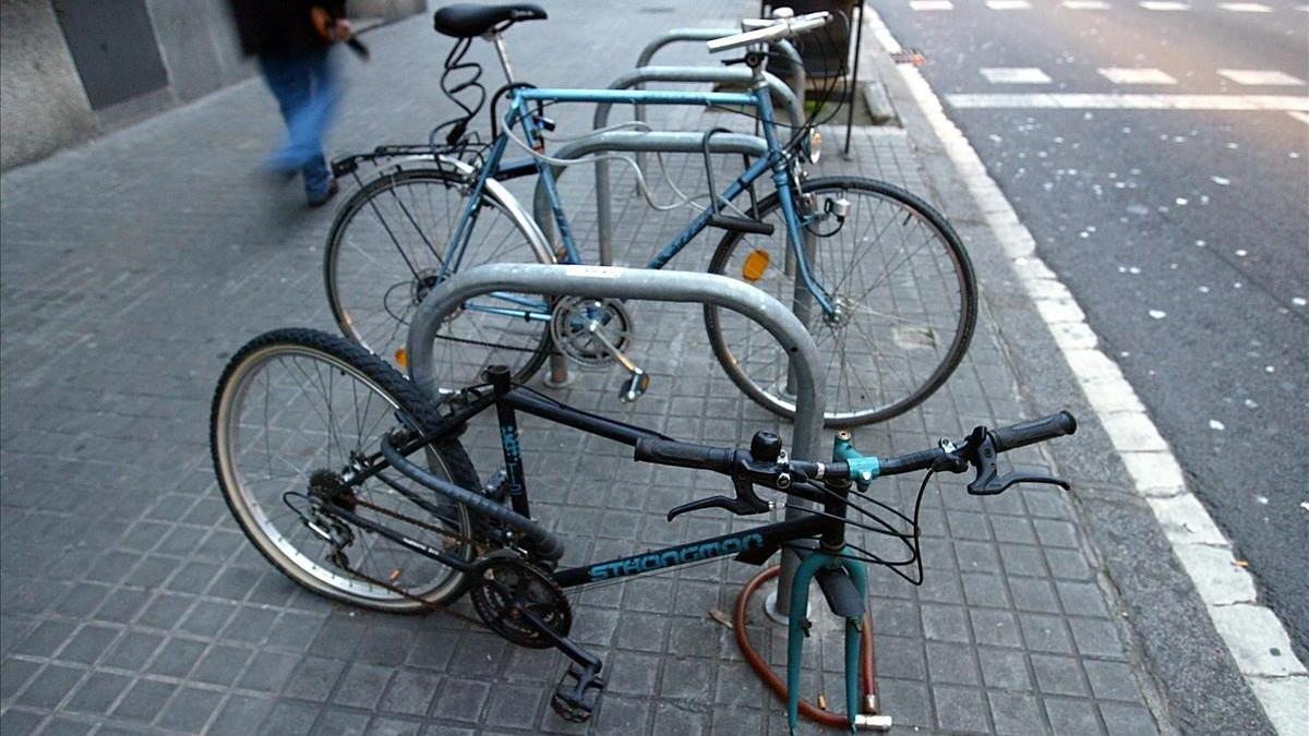 bici aparcamiento bicis forma U al revés