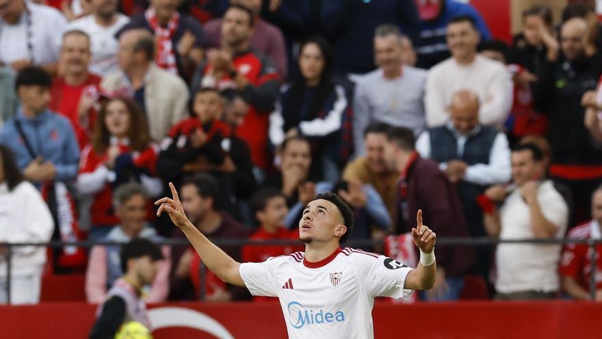 Rubén Vargas: "Quiero ayudar al Sevilla a salir de donde está"