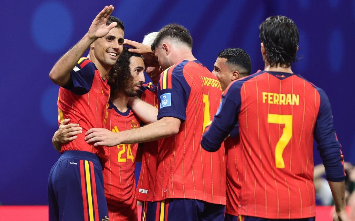 Cucurella originó el cuarto gol de España