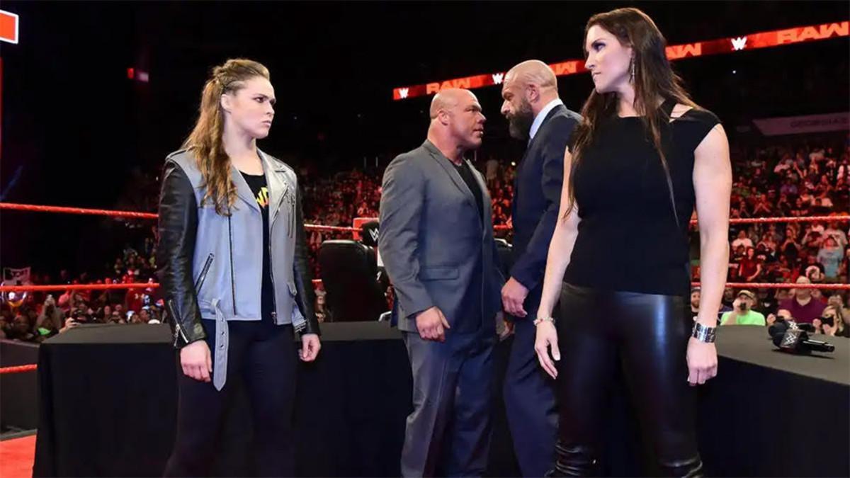 Ronda Rousey y Kurt Angle se enfrentarán a Stephanie McMahon y Triple H el 8 de abril