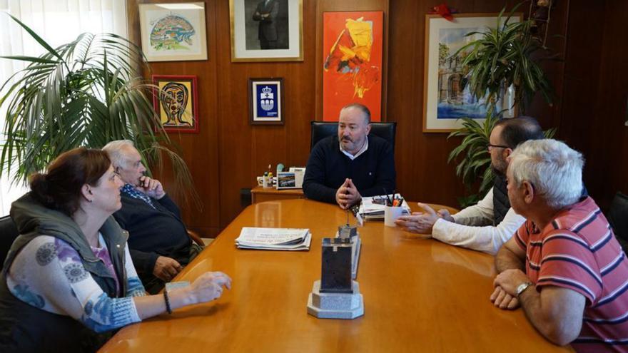 Reunión de Rioboo con vecinos afectados. | LOC