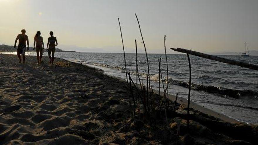 Voilà, der Strand von Son Serra Marina