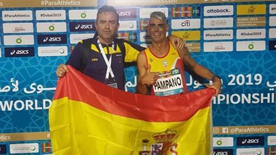 José María Pámpano se estrena con un bronce