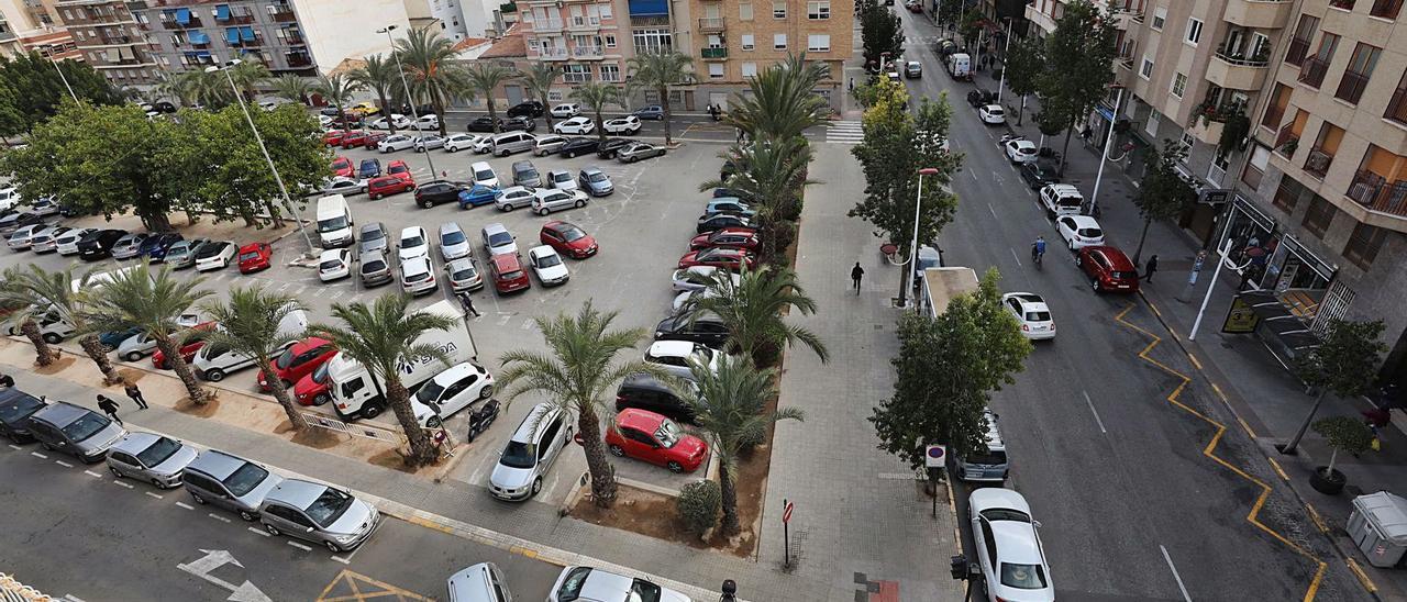 El solar de J’hayton, en el barrio de Carrús, donde el alcalde proyectó el Palacio de Congresos de Elche pagado por la Diputación.