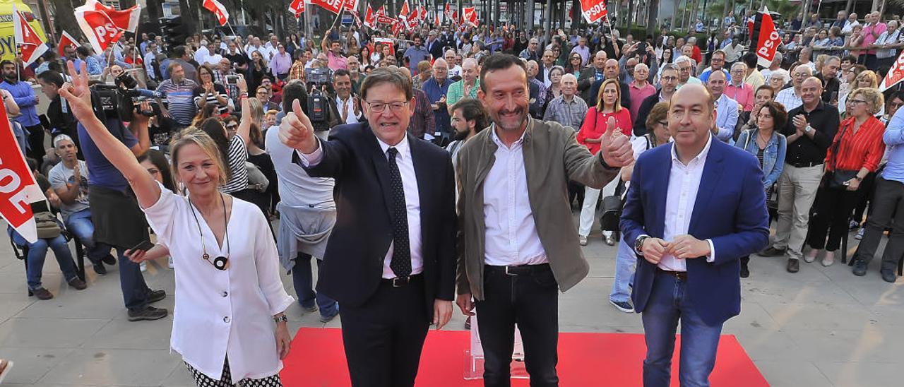 La candidata europea, Inmaculada Rodríguez; el jefe del Consell, Ximo Puig; el candidato socialista, Carlos González, y el secretario general, Alejandro Soler.