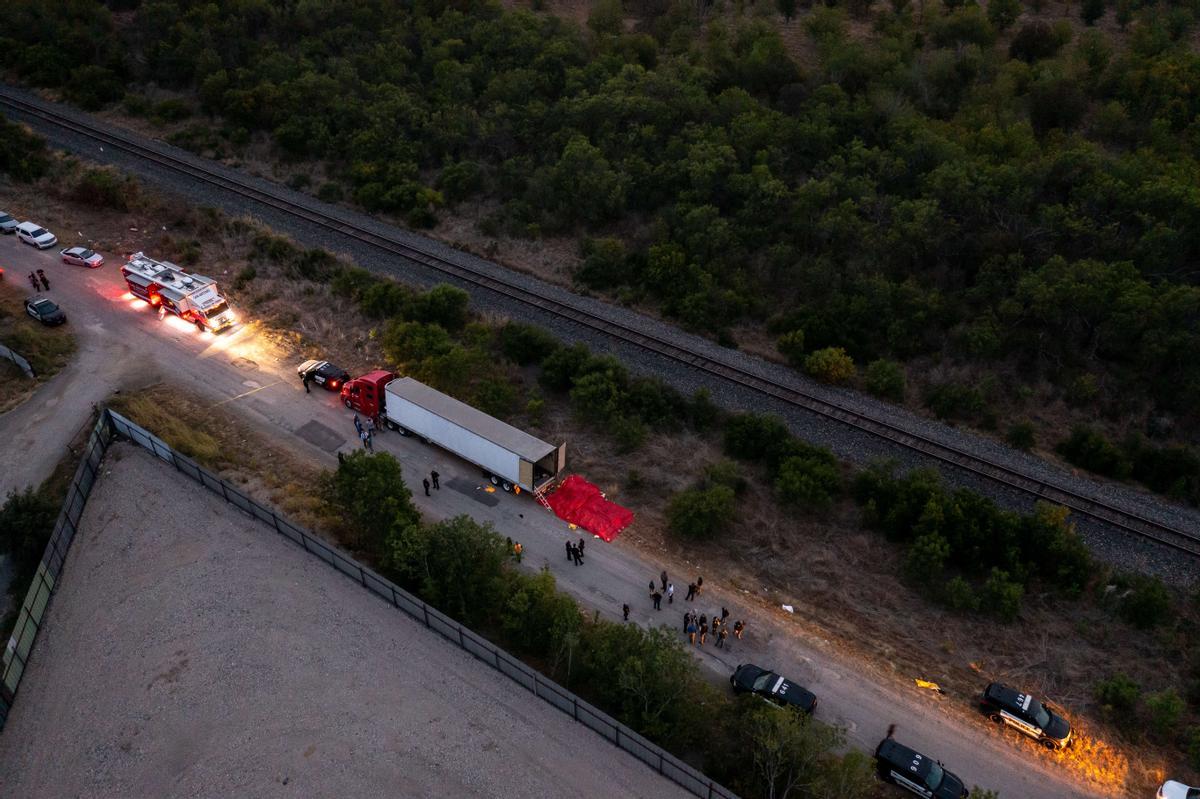 46 immigrants que viatjaven a un camió han mort a Texas.