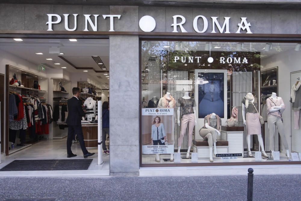 Norma Duval visita Girona per promoure la botiga Punt Roma