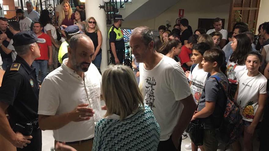 Protestas por las carencias de las aulas prefabricadas de Xarblanca