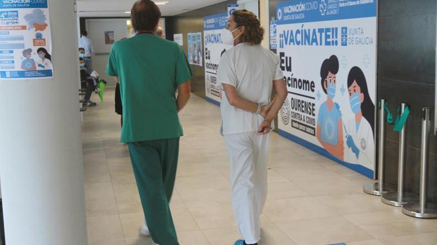 El Sergas elevará en 1.365 euros la paga a enfermeras si este año hacen 105 horas extra