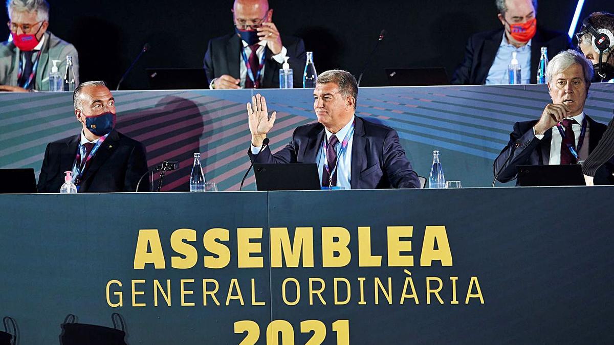 El president del Barça, Joan Laporta, durant l’Assemblea celebrada ahir. | EFE/ALEJANDRO GARCÍA