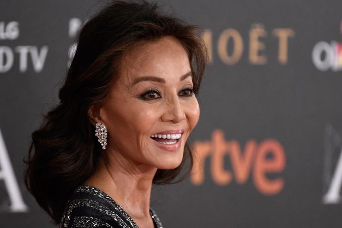 La mirada de Isabel Preysler en los Premios Goya 2016