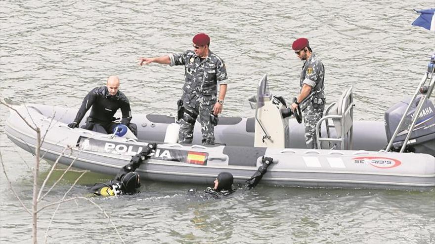 800 bultos en el río centran la búsqueda de Marta  del Castillo