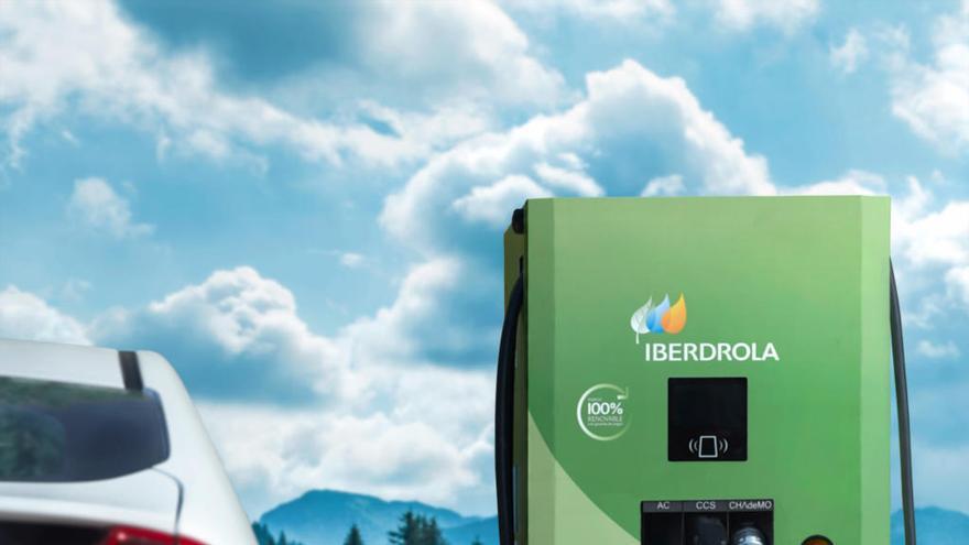 Punto de recarga Smart Mobility de Iberdrola.