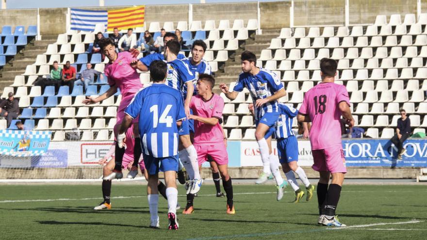 El Figueres s&#039;emporta el derbi i el Peralada segueix desorientat