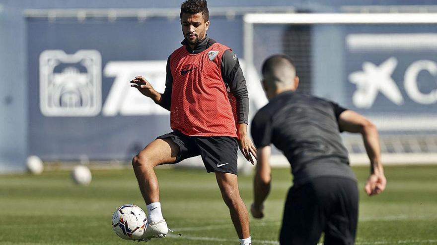 Imagen de la sesión de entrenamiento de ayer, en el Anexo de La Rosaleda.