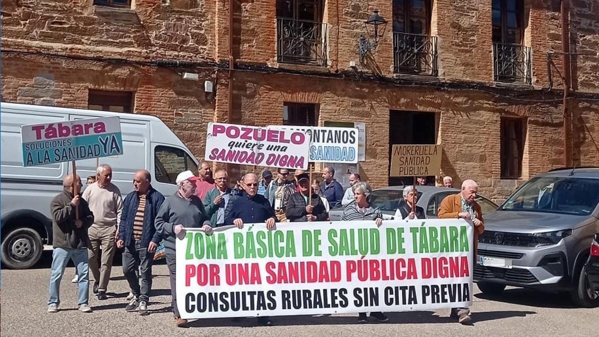Concentración sanitaria en Tábara.