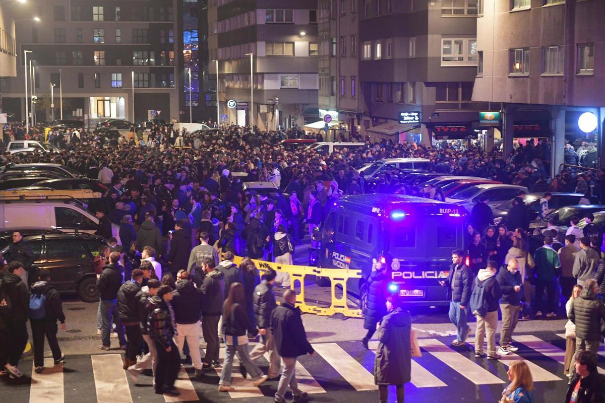 Magia blanquiazul en un Riazor pleno para el partido de octavos de Copa del Rey