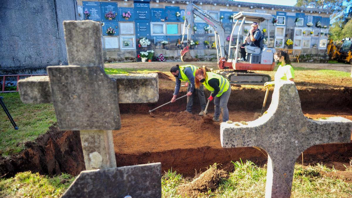 Los arqueólogos están excavando en una superficie aproximada de 100 metros cuadrados.