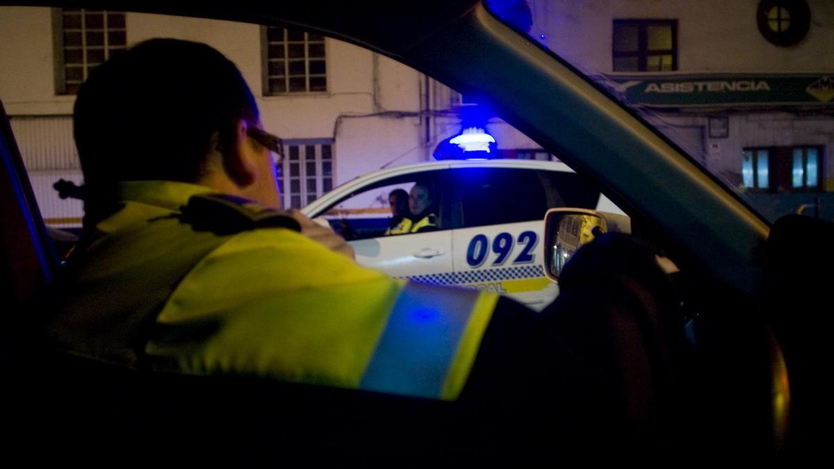 La Policía Local, en un turno de noche.