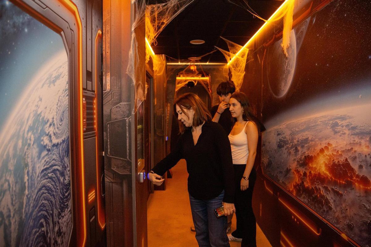 Así es GameSide, el nuevo complejo de ocio inmersivo de Terrassa con juegos de acción, QuizShow y karaoke