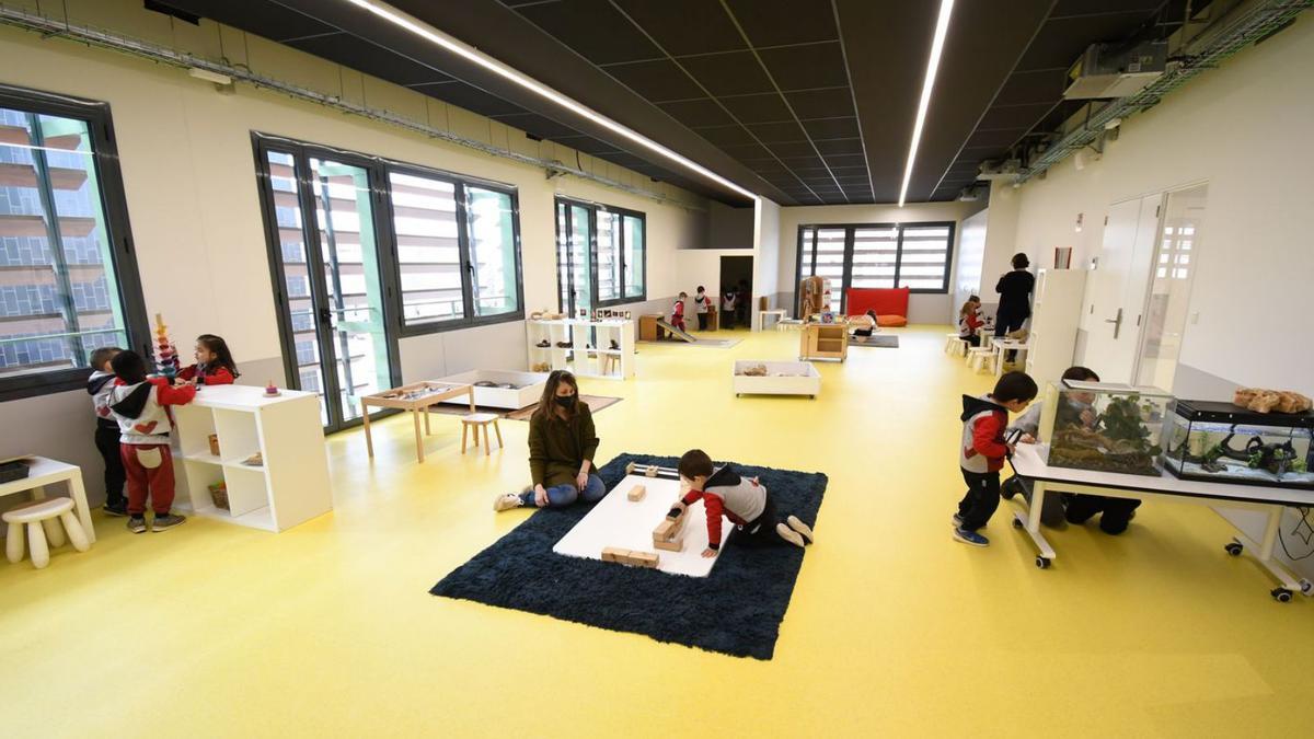 Alumnes d’una escola de Sabadell van inaugurar ahir el nou espai del LAB a l’edifici FUB4 | FUB-UMANRESA