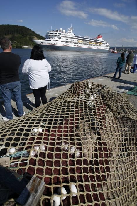 El "Braemar" abre la temporada de cruceros en Avilés, con 839 pasajeros y 390 tripulantes