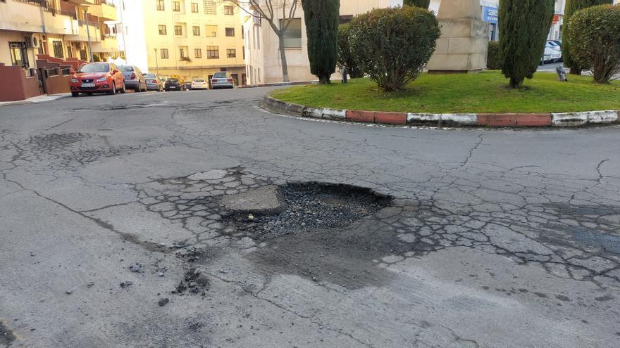 Los baches se &#039;adueñan&#039; de Plasencia