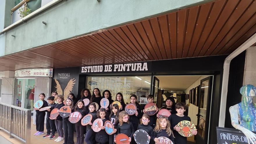 Alumnos de Cris Villegas llevan la flora y fauna maya a una exposición mundial