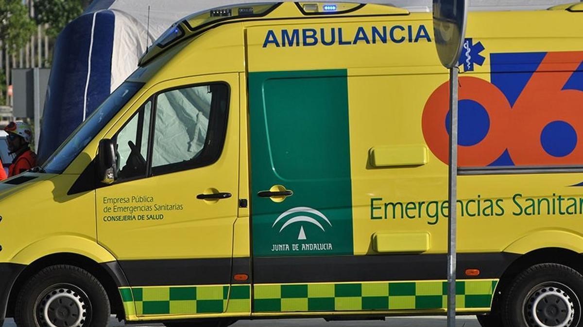 Una ambulància en una imatge d'arixiu