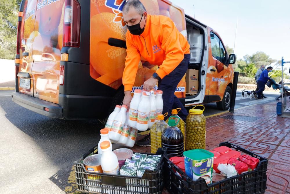 Ante el cierre de su actividad, la Asociación de Bares, Restaurantes y Cafeterías de la Pimeef ha organizado una recogida de alimentos