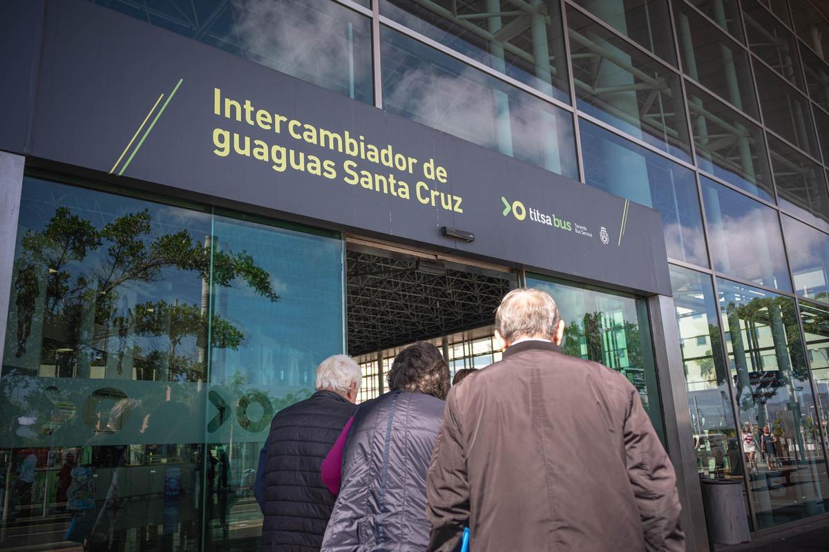 El Intercambiador de Santa Cruz de Tenerife se queda pequeño